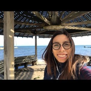 Meet your Posher, Yanina